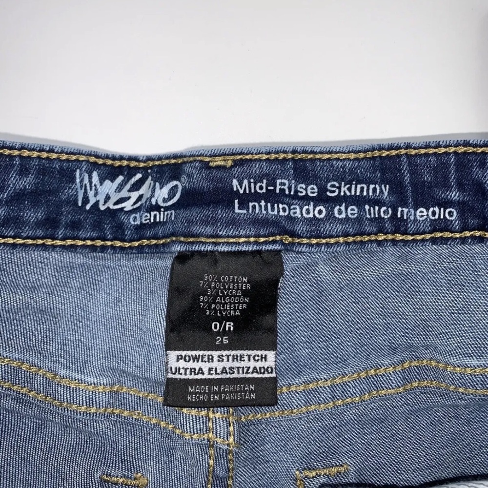 Mossimo Jeans - Picture 2 of 7